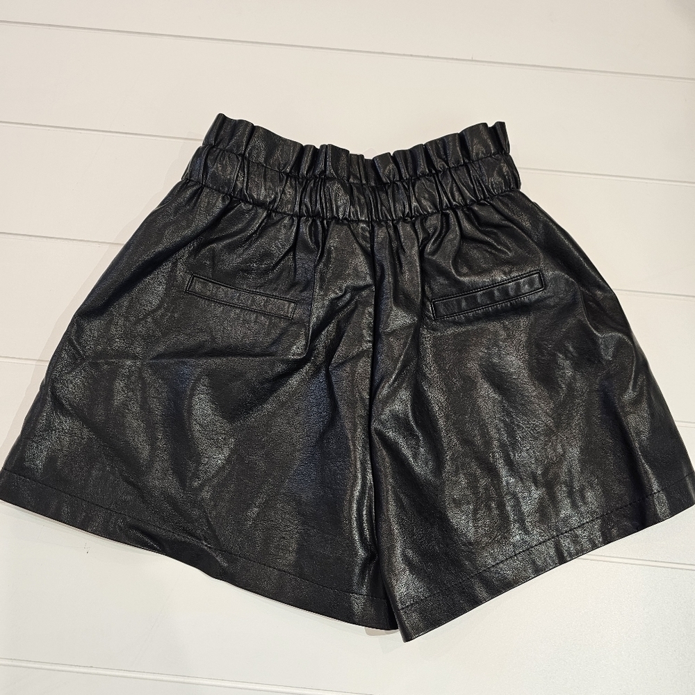 Faux Leather Shorts Women’s Size Small Black High Rise Pockets Tie Waist Party - Picture 4 of 5